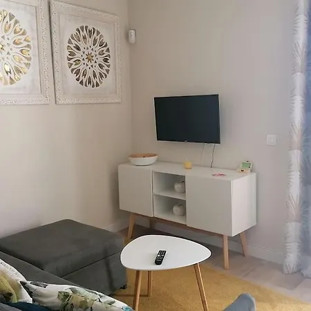 Apartmento En Zona Tranquila, Terraza, Vistas,Wifi